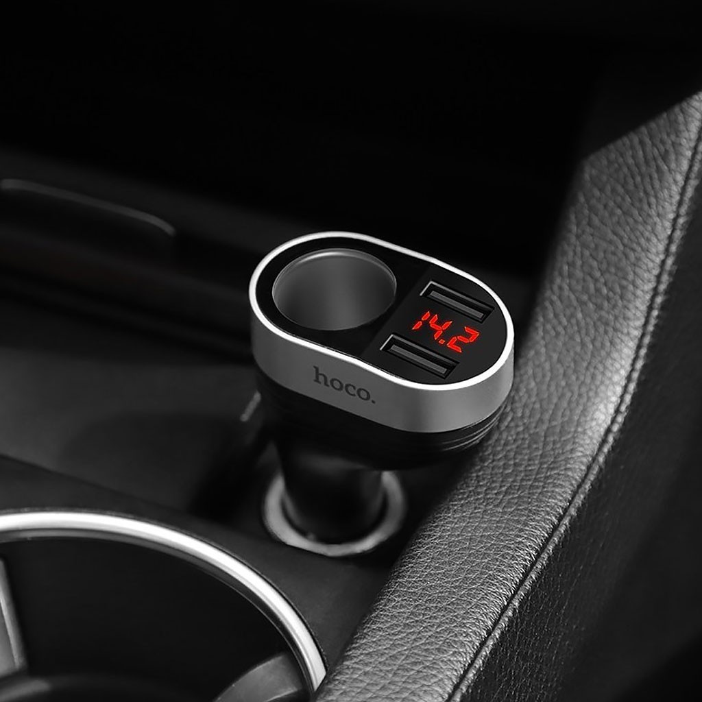 Зарядное для телефона в авто Hoco Z29 Regal с двойным USB и дисплеем