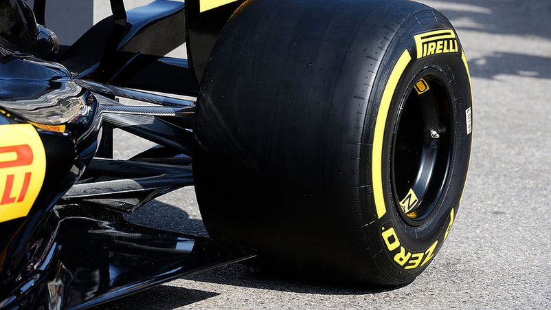 Гоночные шины Pirelli