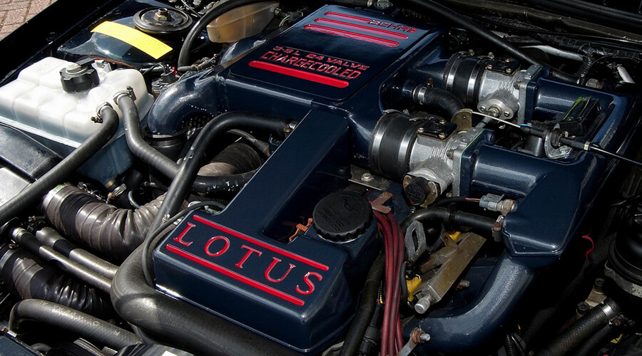 Мотор Lotus Carlton