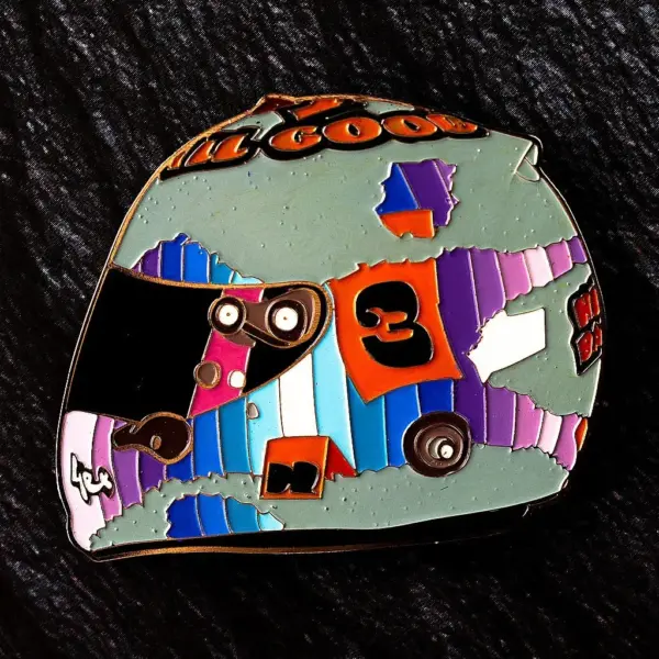 daniel_ricciardo_helmet_2021.jpg Пін-значок - шолом Daniel Ricciardo F1 2021