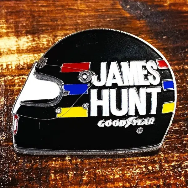 Пін-значок - шолом James Hunt McLaren F1