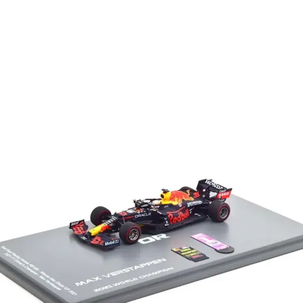 Модель Red Bull RB16B Переможець GP Абу-Дабі, Чемпіон Світу 2021 Верстаппен Spark 1:43