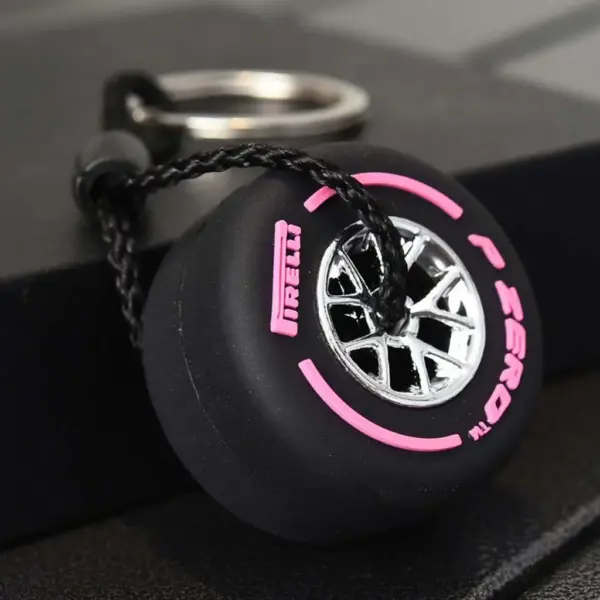 thumb_brelok_pirelli_s_diskom_temno_rozovij.jpg ПОКРИШКА F1 Pirelli P ZERO Ultrasoft