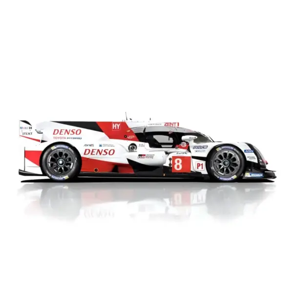 Модель Toyota TS050 Hybrid No.8, 24h Le Mans 2017 – 1:43