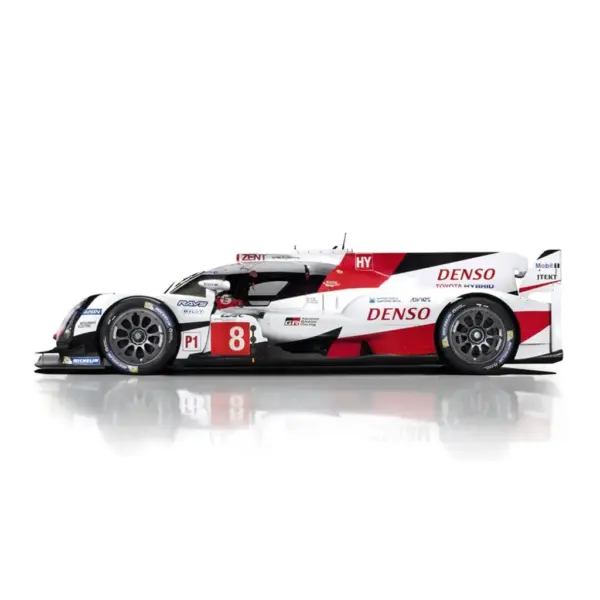 Модель Toyota TS050 Hybrid No.8, 24h Le Mans 2017 – 1:43