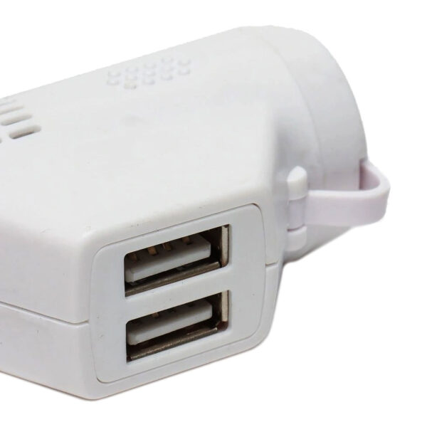 Два USB-порти автомобільного зарядного пристрою GA-251U-V8