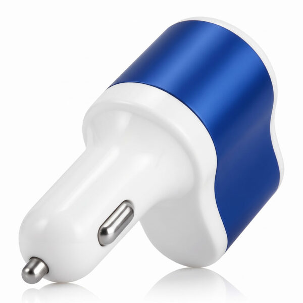 Зарядний пристрій у прикурювач 2 USB синій, вигляд збоку зі штекером